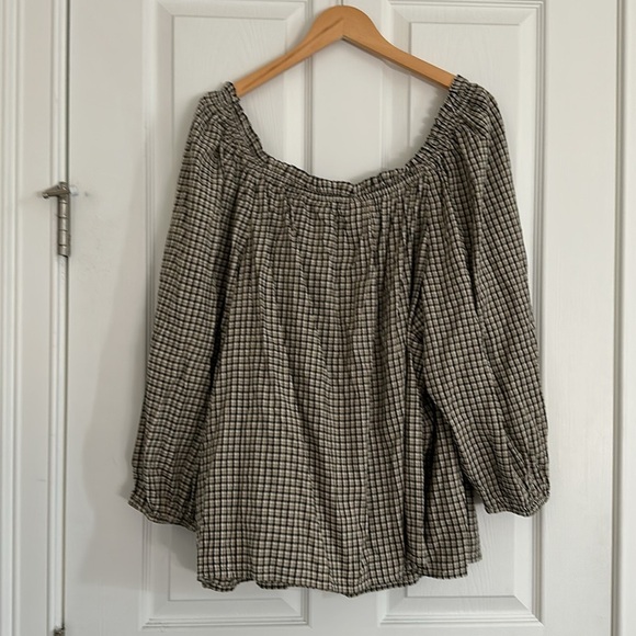 St. John's Bay Black and White Checkered Blouse NWT - Picture 6 of 10